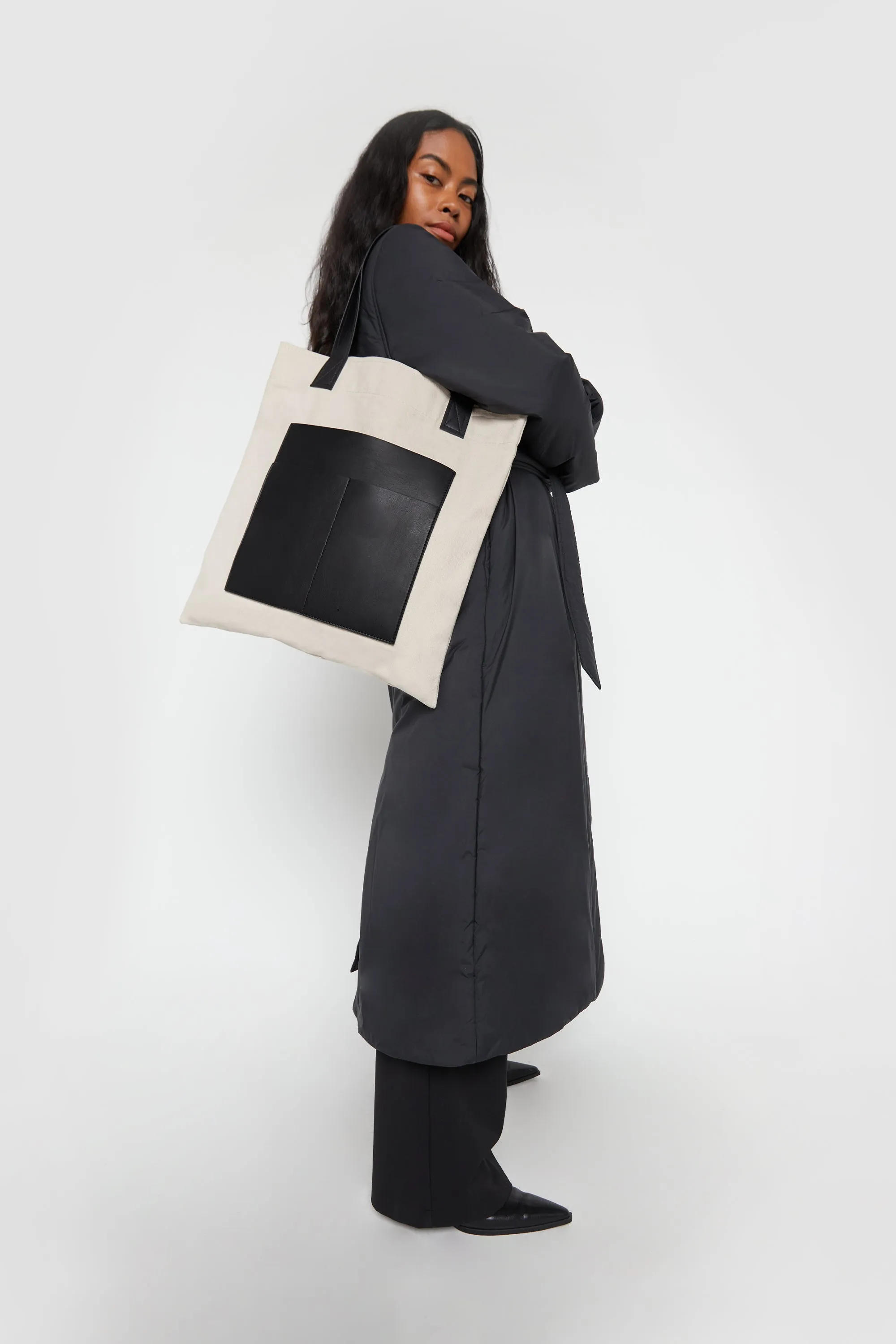 CANVAS TOTE WITH FRONT POCKET