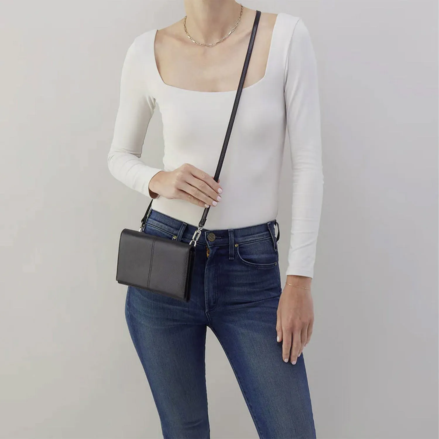 Hobo Essential Wallet Crossbody Black Leather