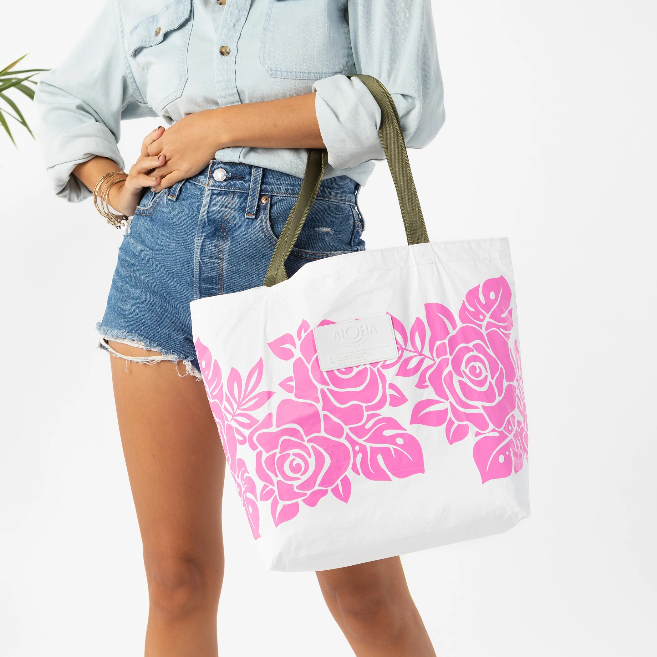 Maui Lokelani Rose Reversible Tote 23'