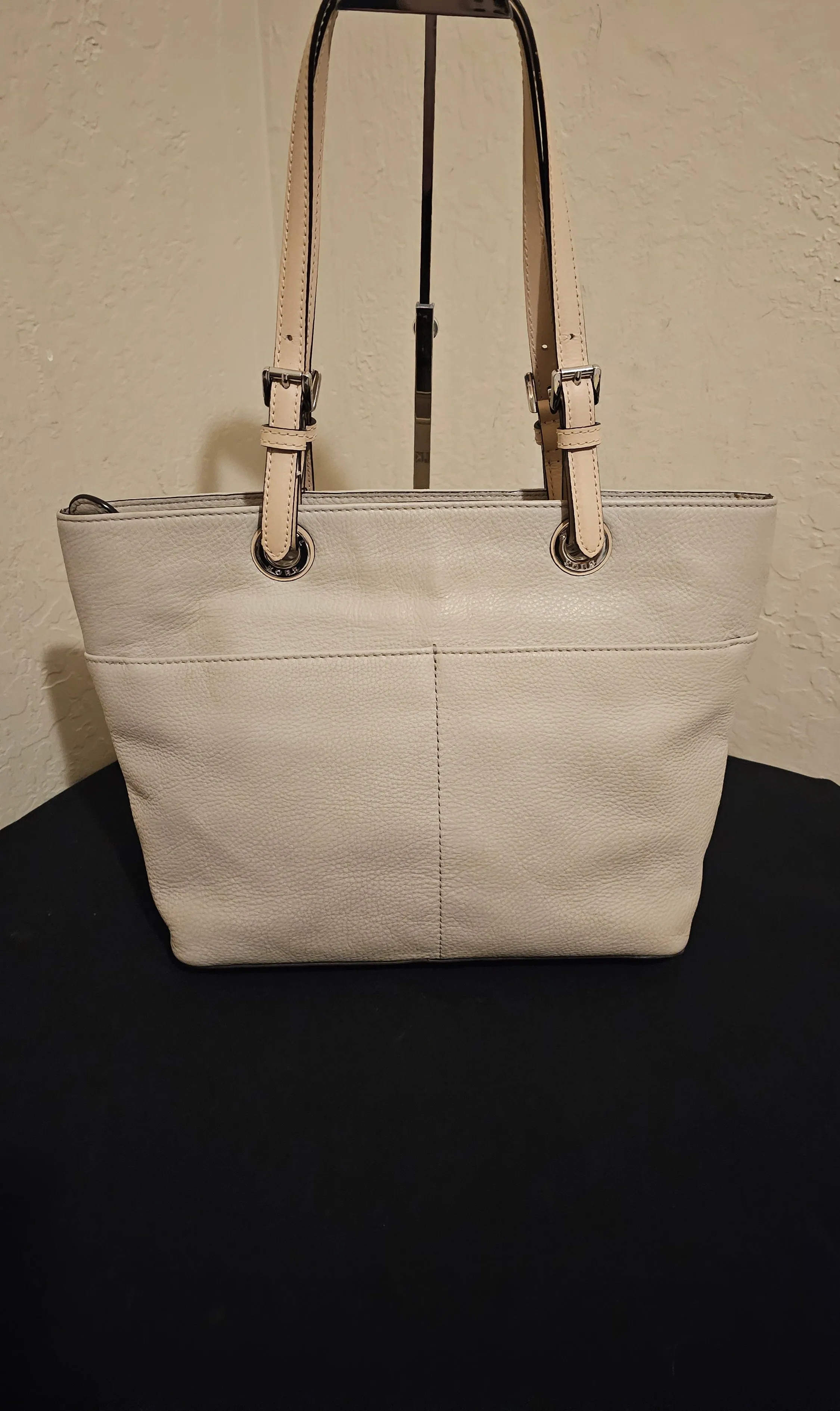 Michael Kors Pebbled Tote Shoulderbag Carryall with Vanilla Logo Wristlet