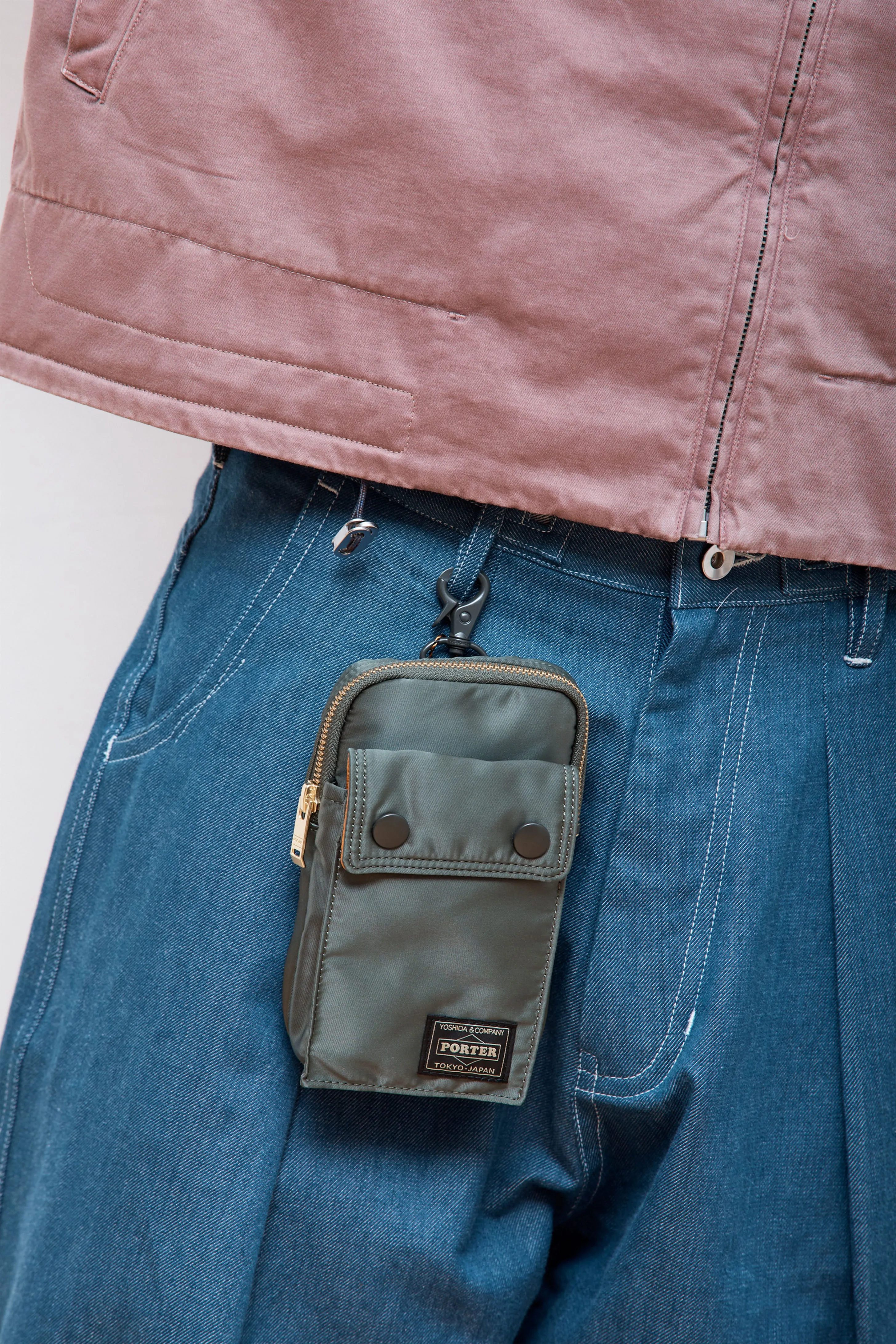 New Tanker Mobile Pouch Sage Green