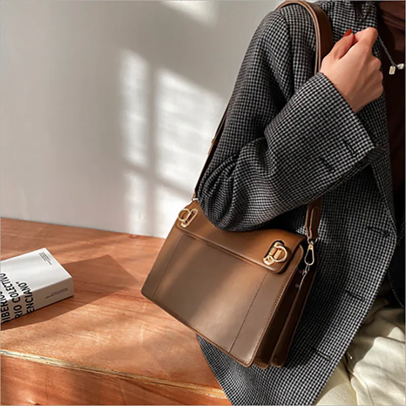 Vvsha female bag 2022 new trend leather shoulder bag crossbody underarm bag retro Handy Sense Niche large bag lady handbag